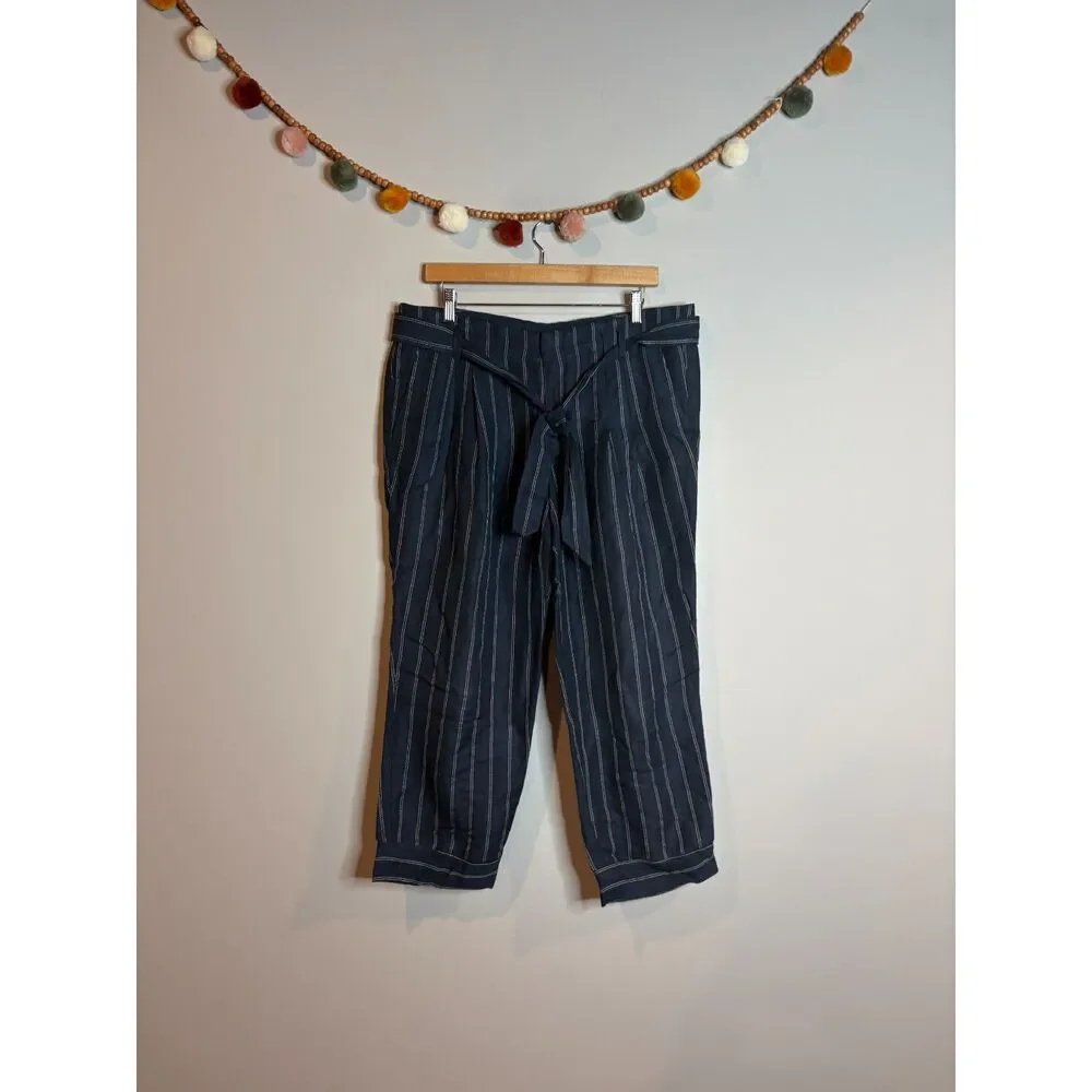Banana Republic Avery navy blue pinstriped linen blend crops